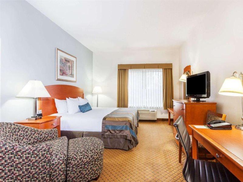 Spark By Hilton Winchester Εξωτερικό φωτογραφία