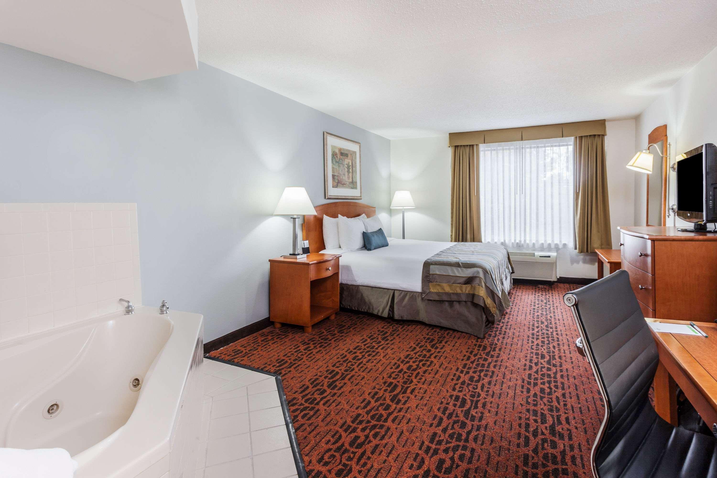 Spark By Hilton Winchester Εξωτερικό φωτογραφία