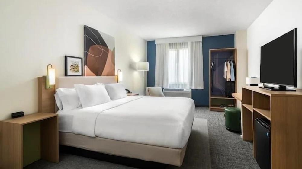Spark By Hilton Winchester Εξωτερικό φωτογραφία