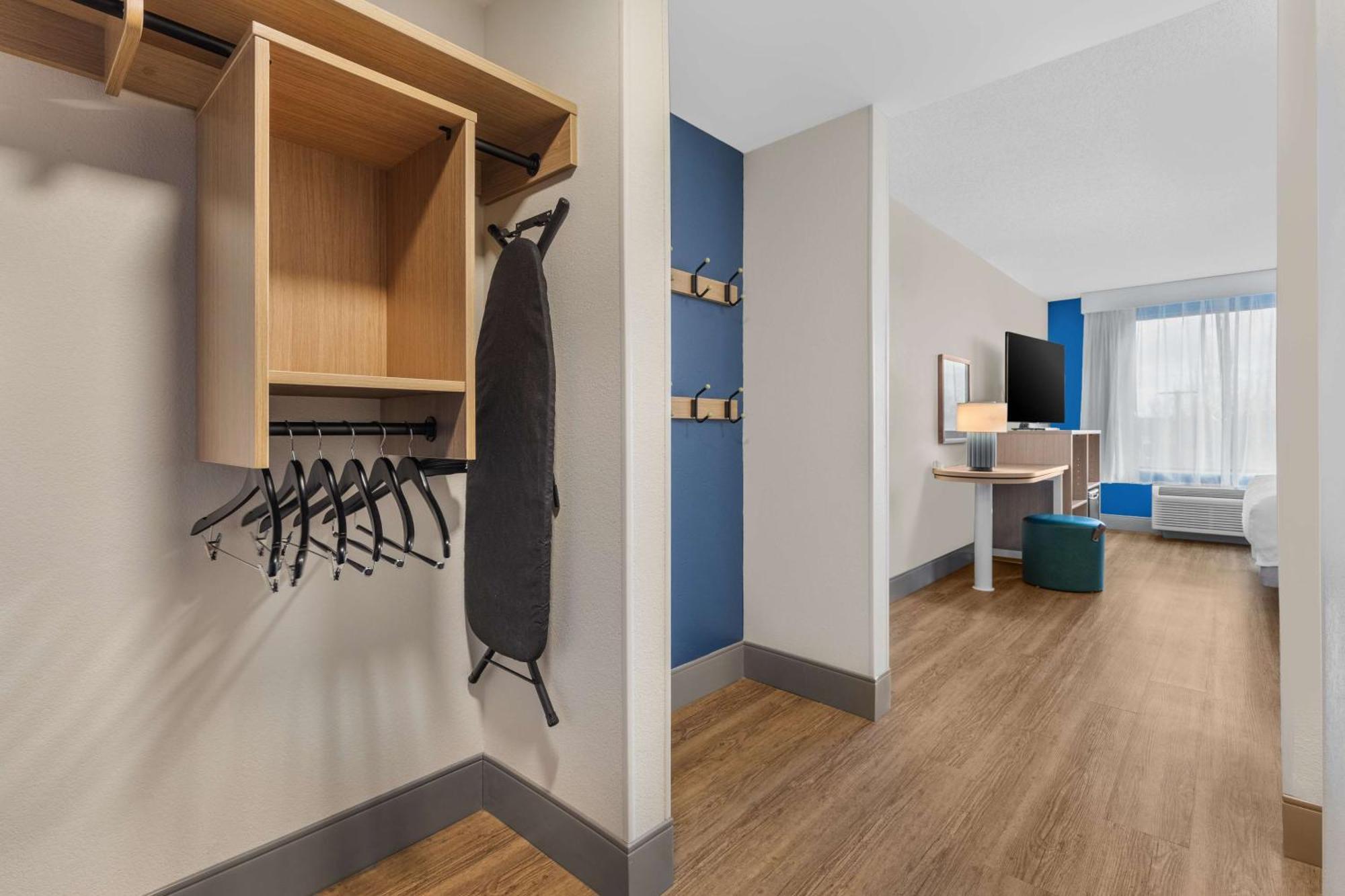 Spark By Hilton Winchester Εξωτερικό φωτογραφία
