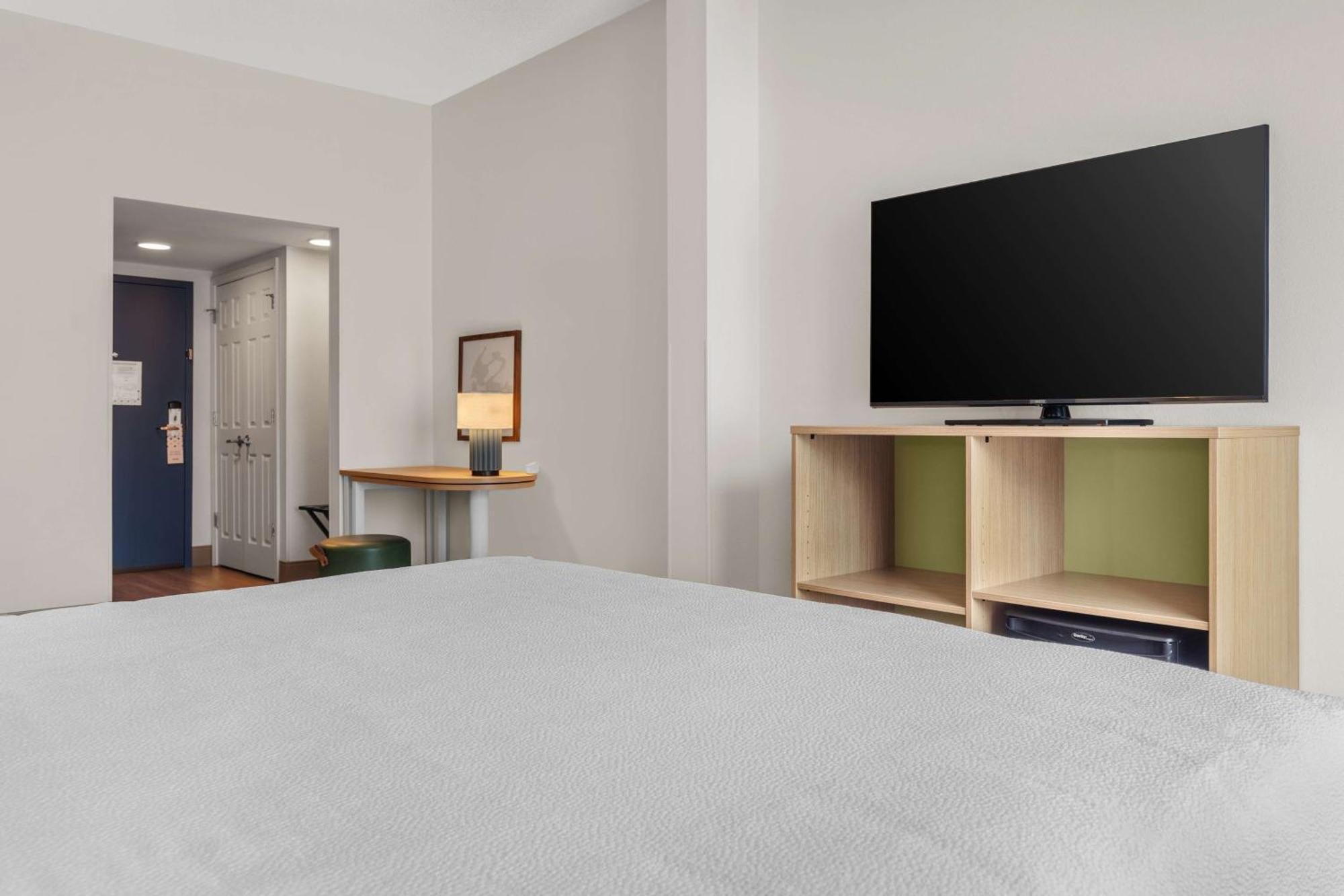 Spark By Hilton Winchester Εξωτερικό φωτογραφία